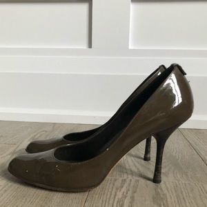 Gucci olive green heels